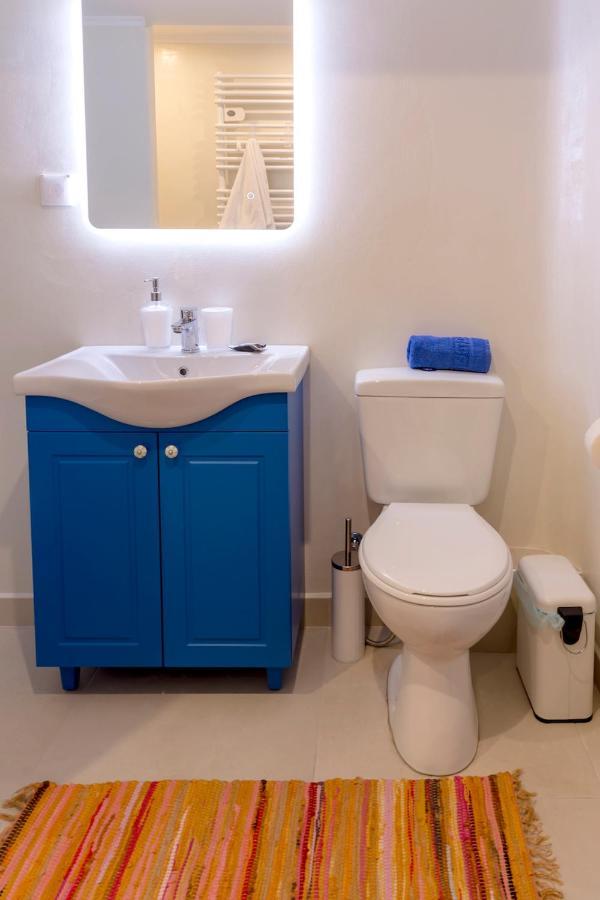 Blue And White Apartment Vipgreece Atenas Exterior foto